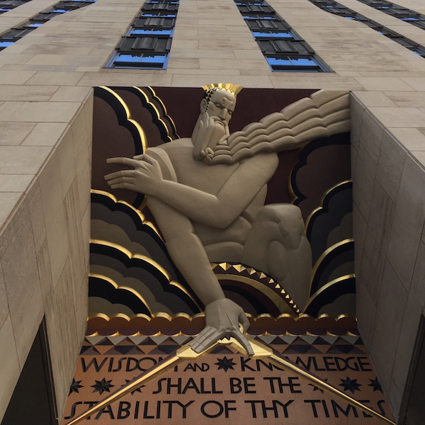 art deco entrance to the new york rockefeller center