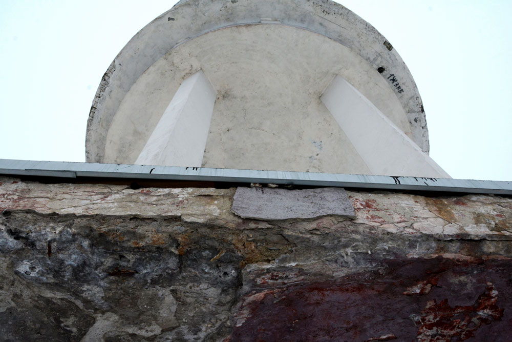 constructivist architecture white tower in yekaterinburg svedlovskaya oblask