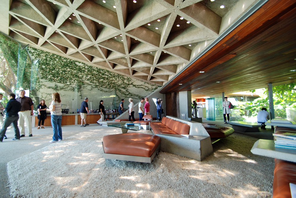 interior Sheats Goldstein House photographed by John Locke for John Lautner's 100th anniversary tour