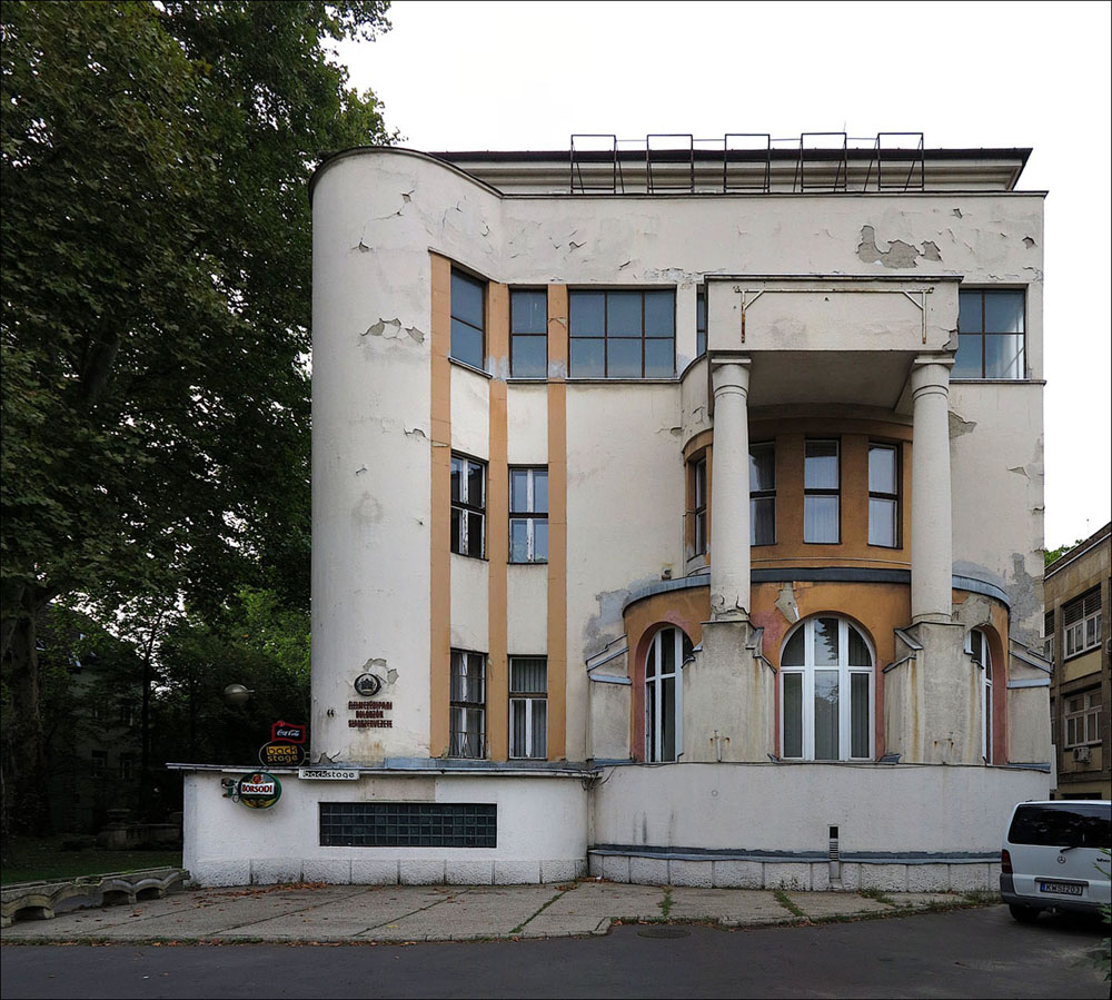 Basch Villa Budapest modernist architect samuel revesz and jozsef kollar