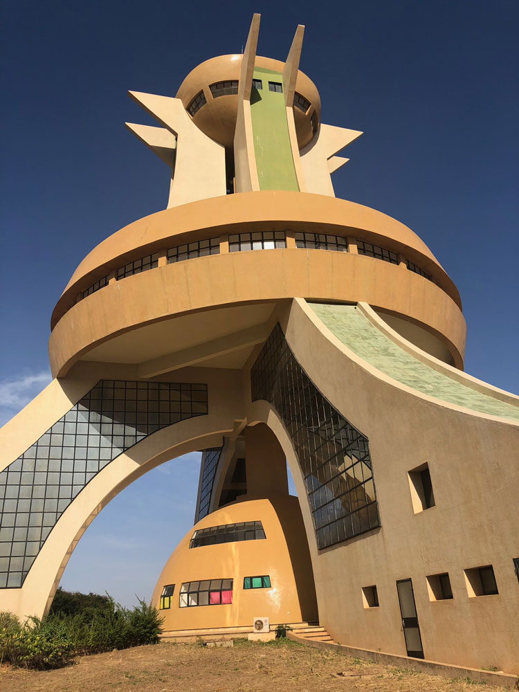 Ouagadougou African Architecture memorial des Martyrs