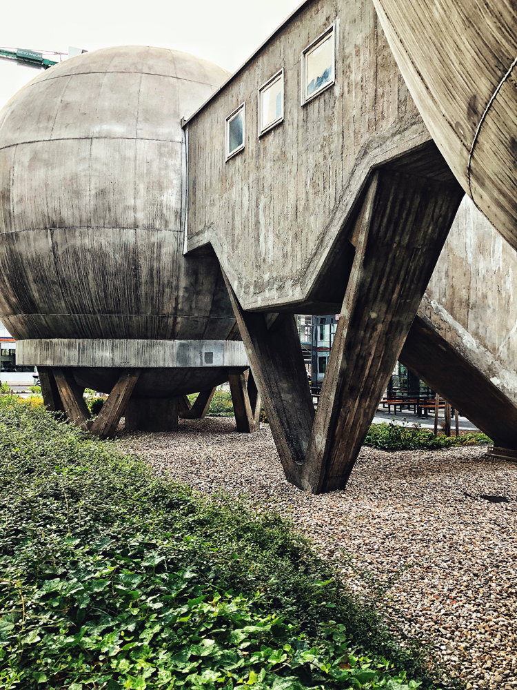 thermokonstante concrete spheres akademiebusen Germany