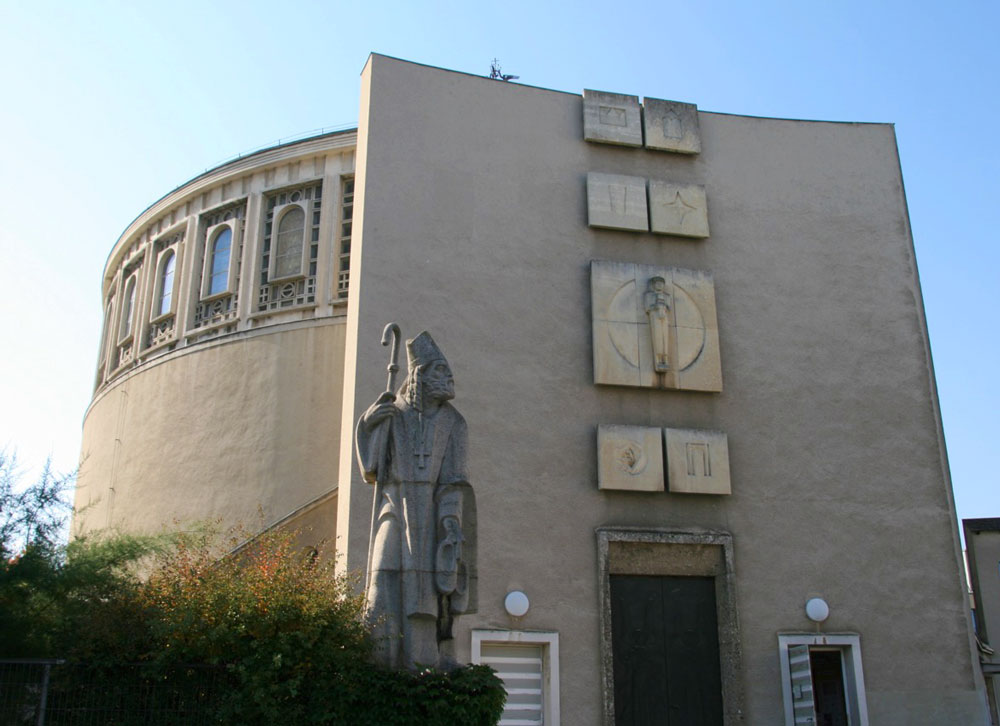 Pfarrkirche Liesing Stadtkanat Vienna Austria 