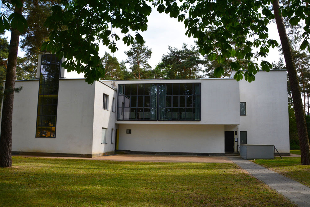 facade of bauhaus masters' haus