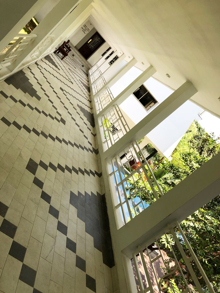 villa lipic interior view with tiling abidjan