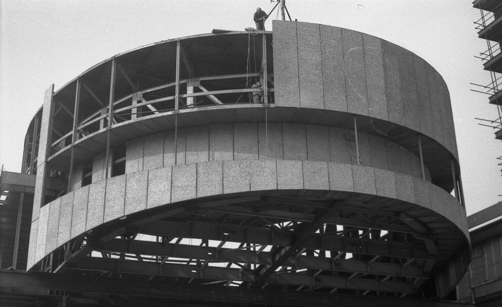 building of hotel thermal Karlovy Vary 