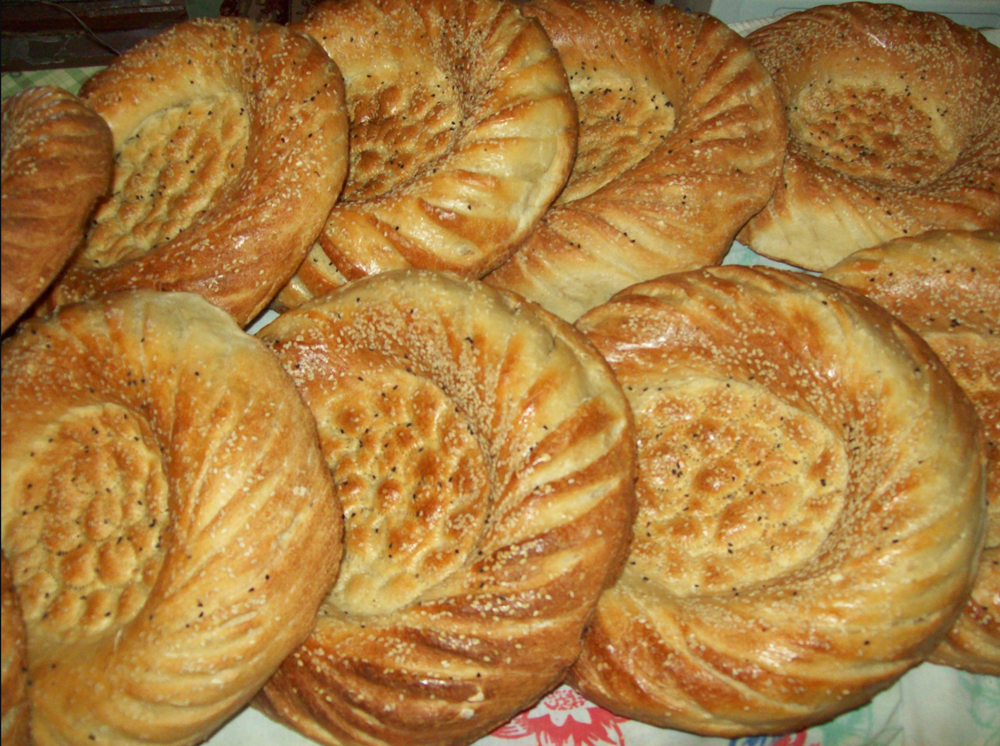 Uzbek round bread