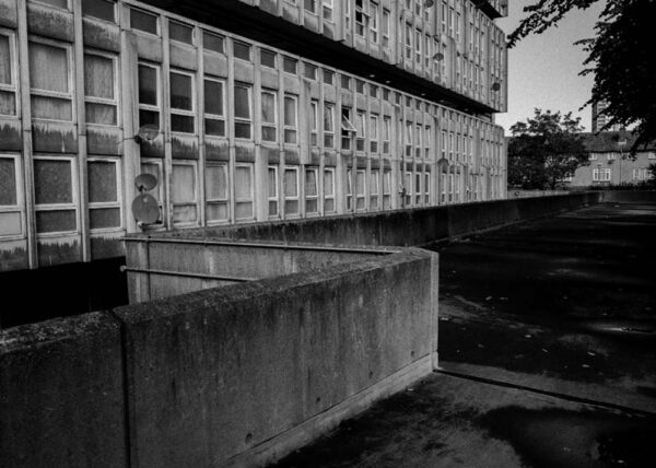 brutalist facade Robin Hood Gardens
