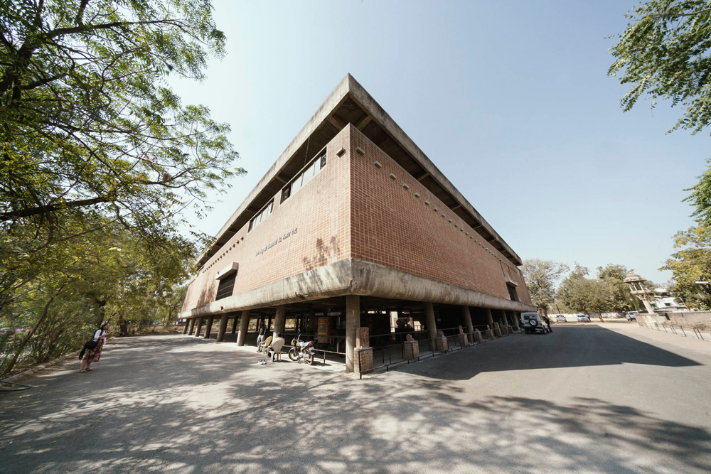 corbusier facade in india