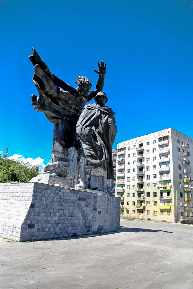 Chiatura's figurative monument to the Great Patriotic War