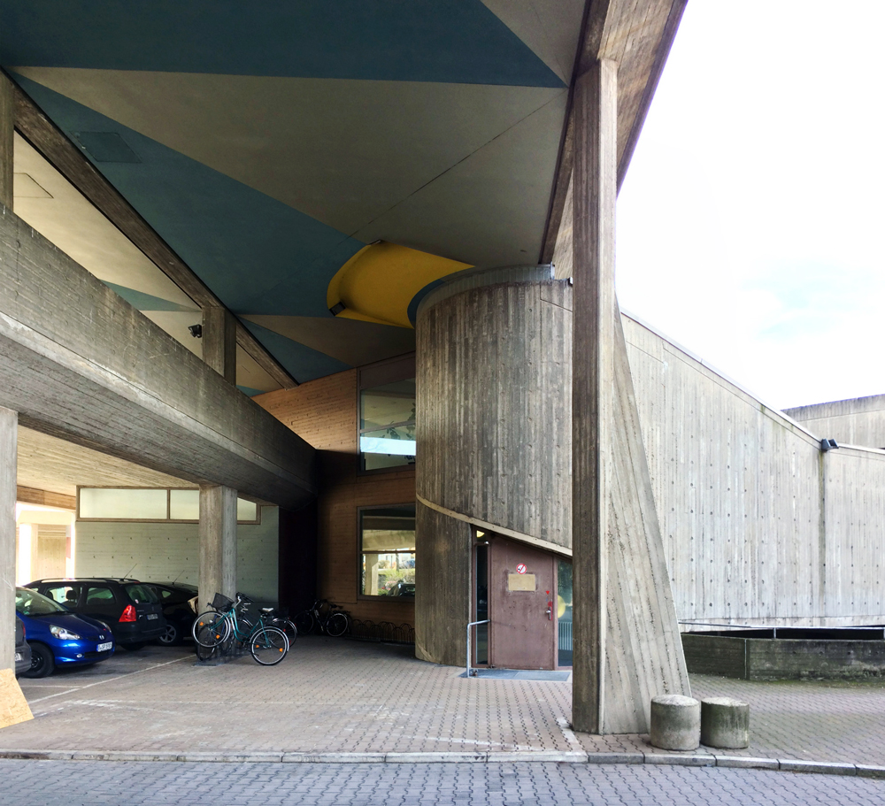 concrete segment of brutalist design of hygieneinstitut