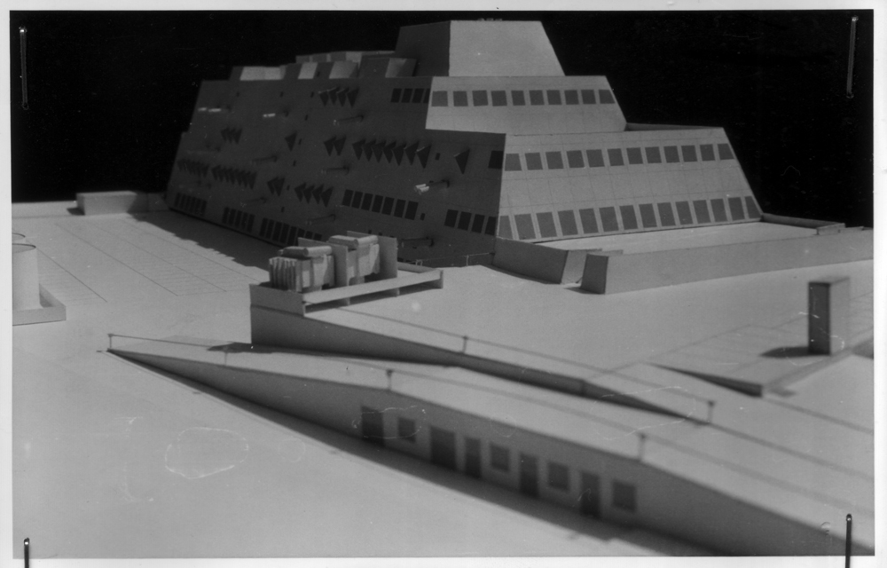 model of mausebunker