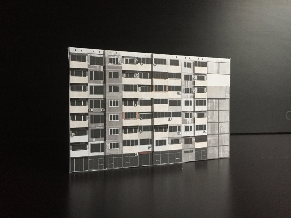 paper model of EB101