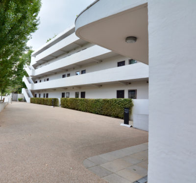 entrance to Isokon flats and gallery