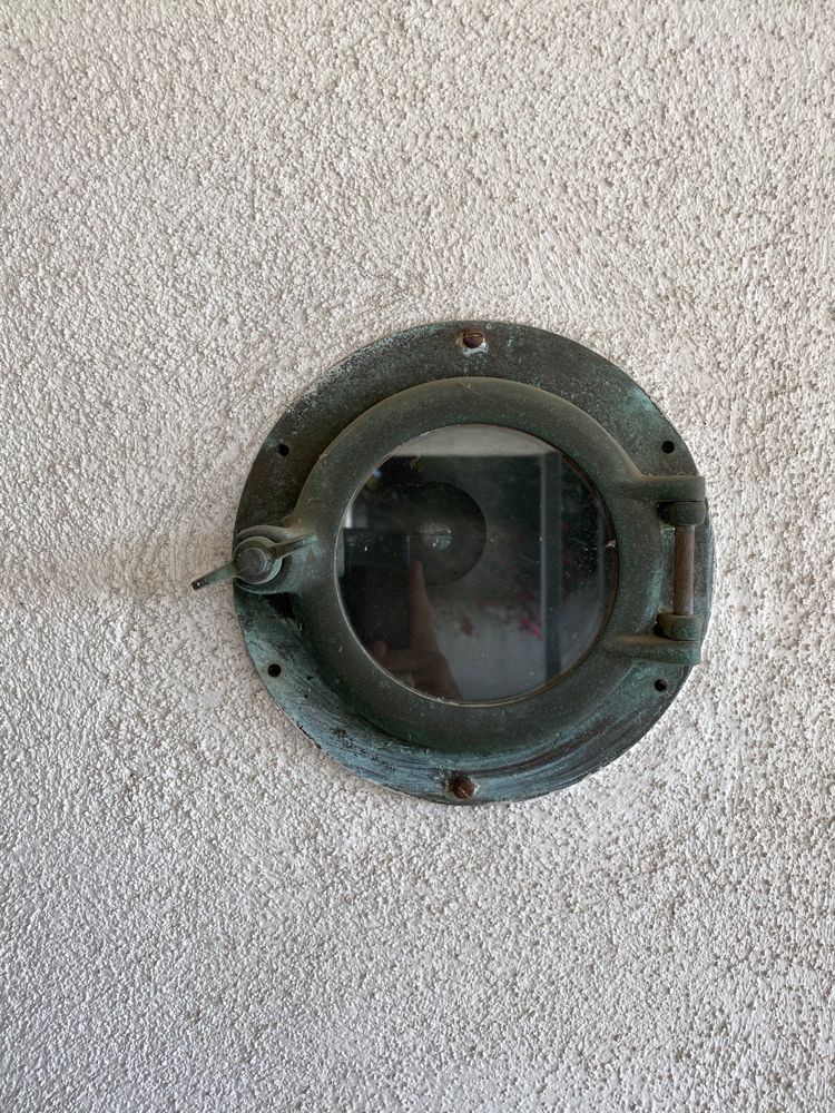 porthole detail richard neutra lovell beach house