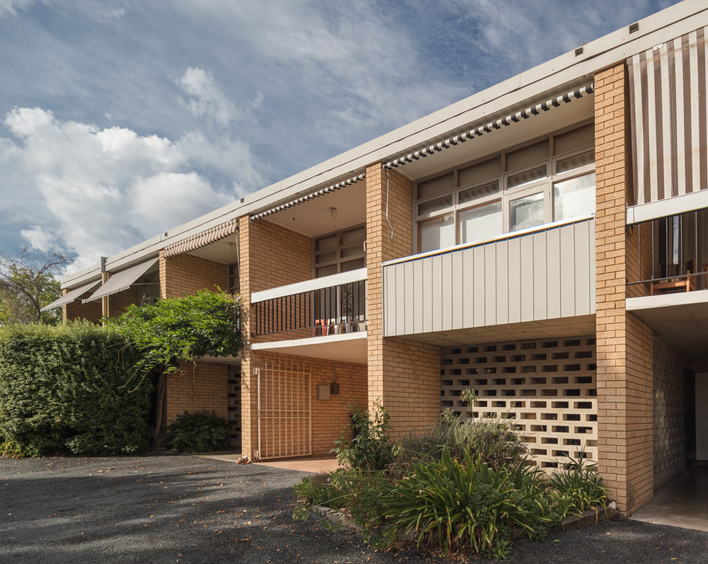 harry seidler canberra housing