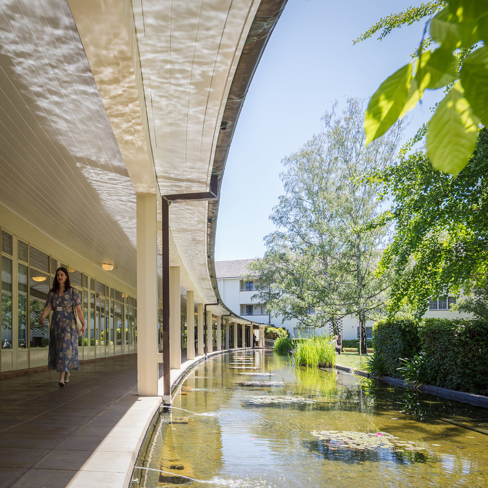 modernist architecture canberra