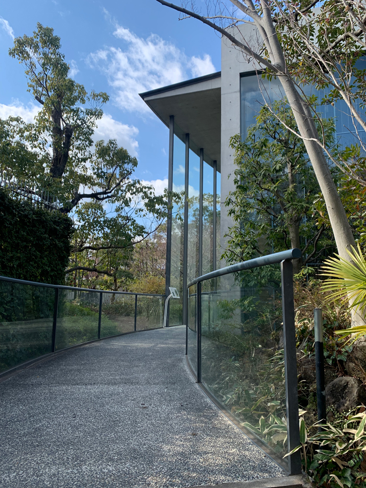 path around exterior of museum osaka