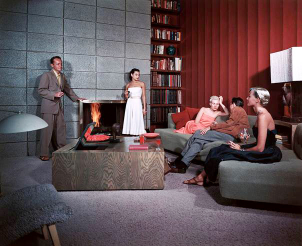 This photo oozes the optimism of US mid-century modernism. Richard Spencer's modernist house in Santa Monica. The famous Julian Shulman photograph with Spencer and his then wife Josephine Caruso standing either side of the fireplace.