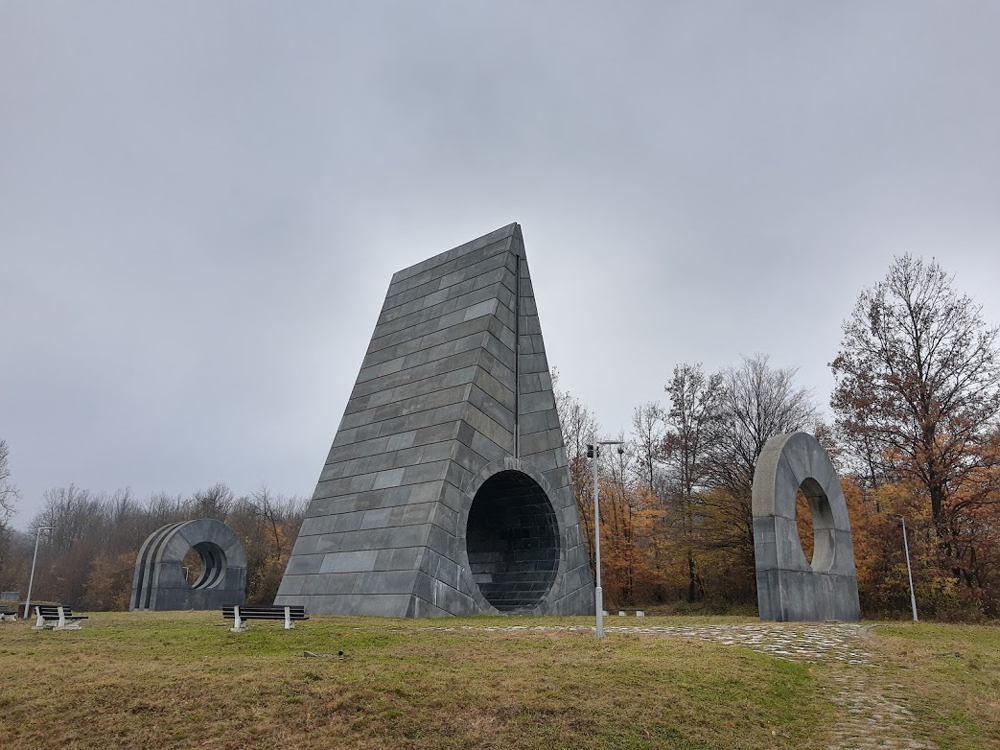 serbian spomenik popina