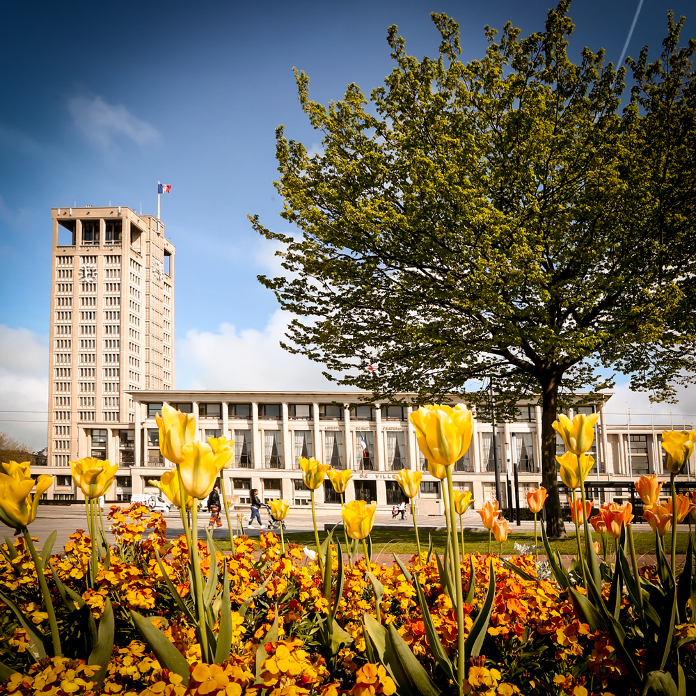 Auguste Perret Town Hall from a distance