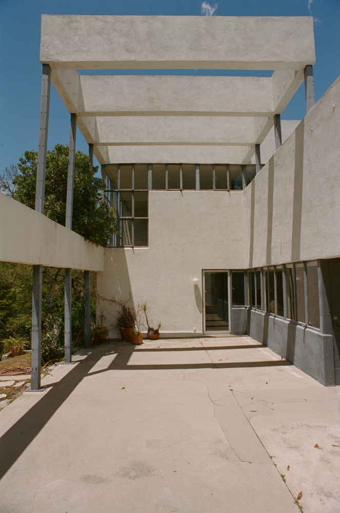 architect Richard Neutra