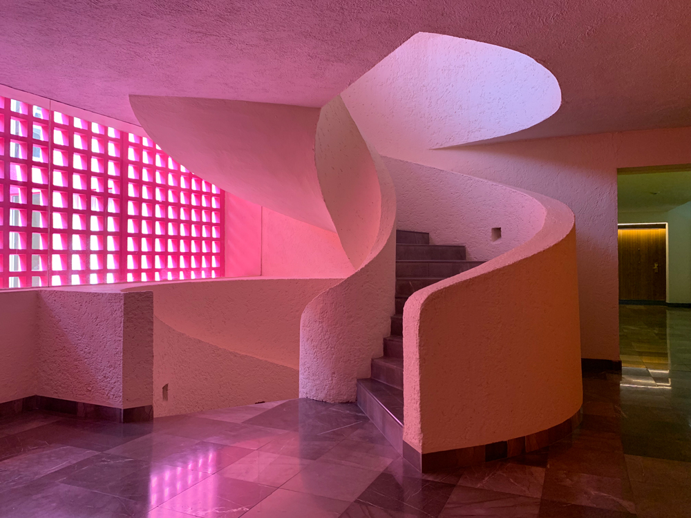 curved staircase